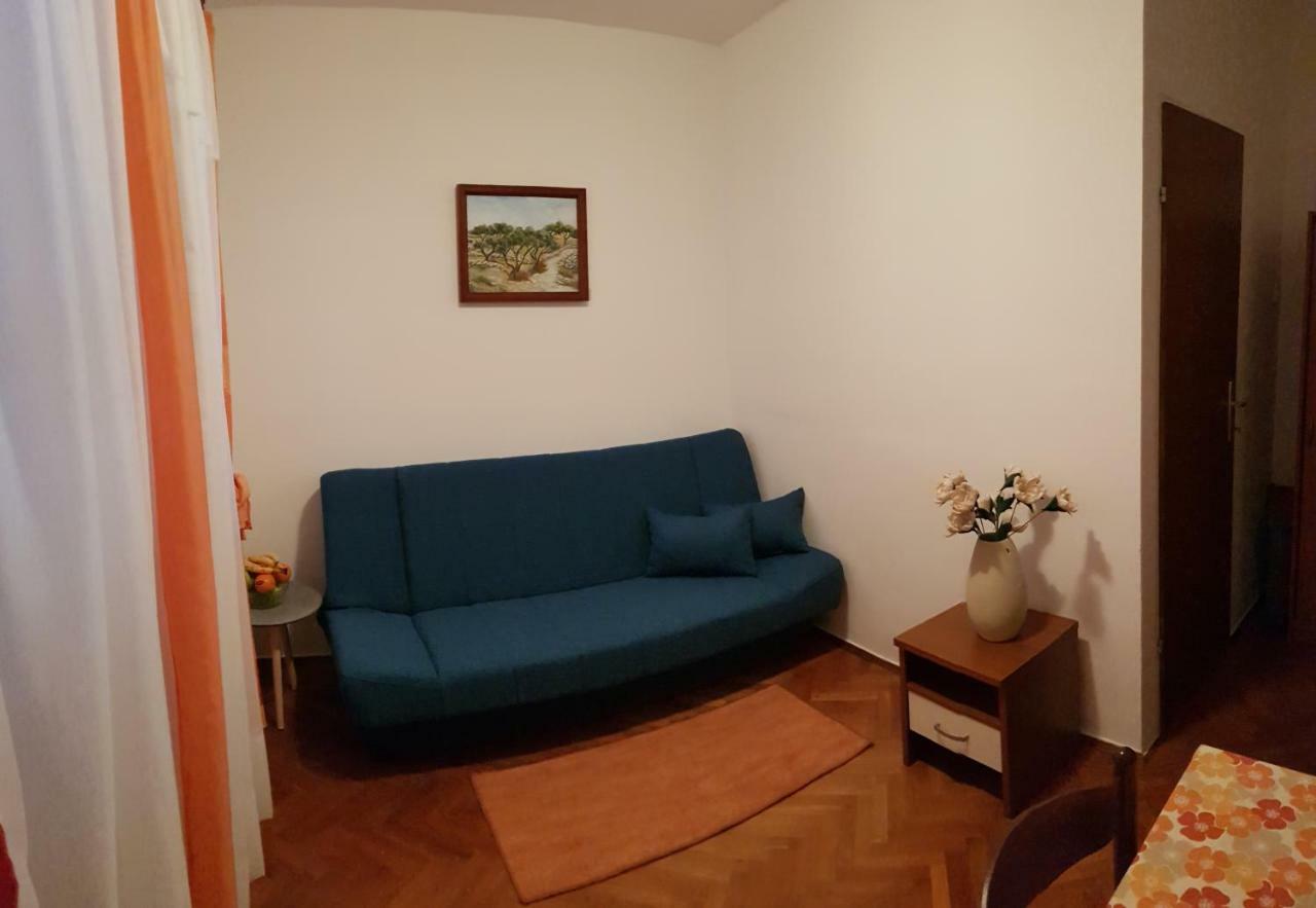 Apartment Muzic Мали-Лошинь Экстерьер фото