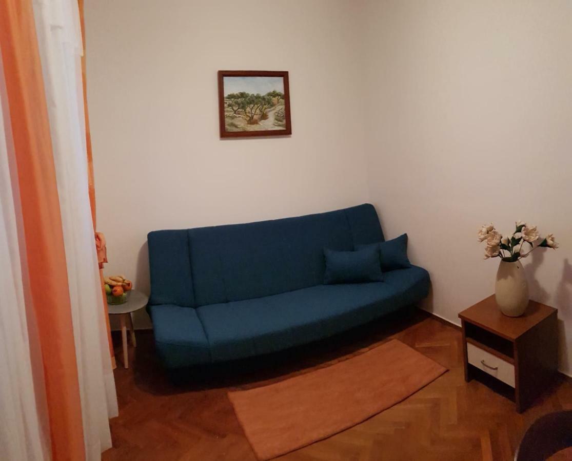Apartment Muzic Мали-Лошинь Экстерьер фото