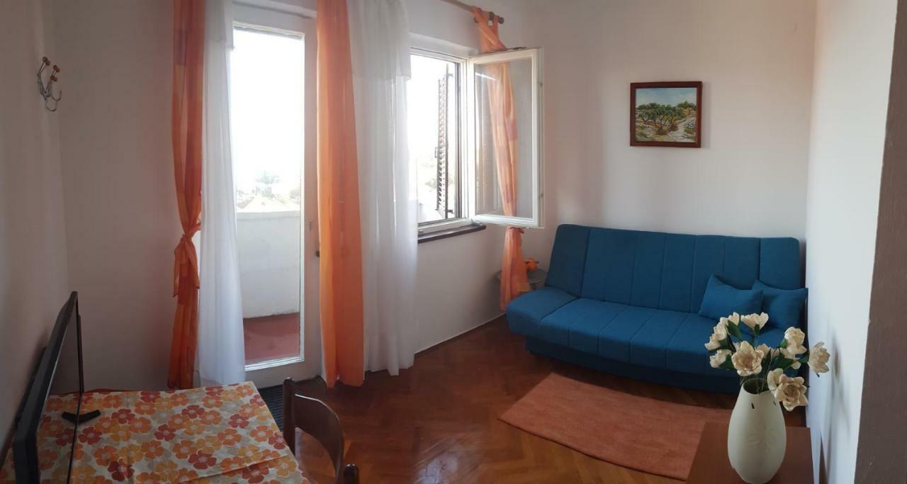Apartment Muzic Мали-Лошинь Экстерьер фото