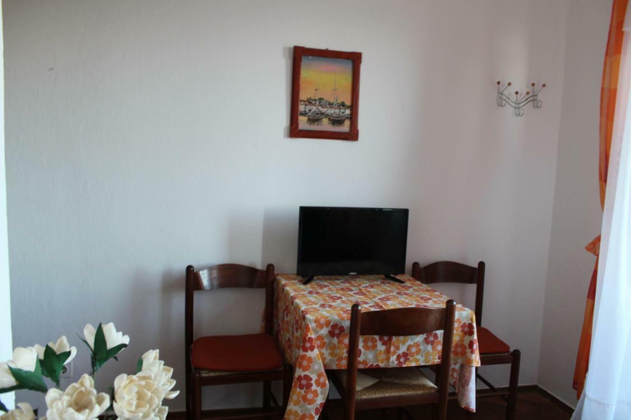 Apartment Muzic Мали-Лошинь Экстерьер фото